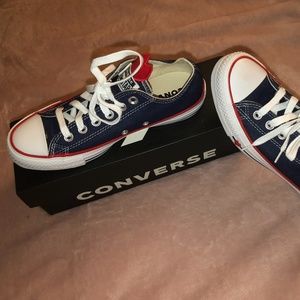 NIB Converse  Size 6.5  Womens
